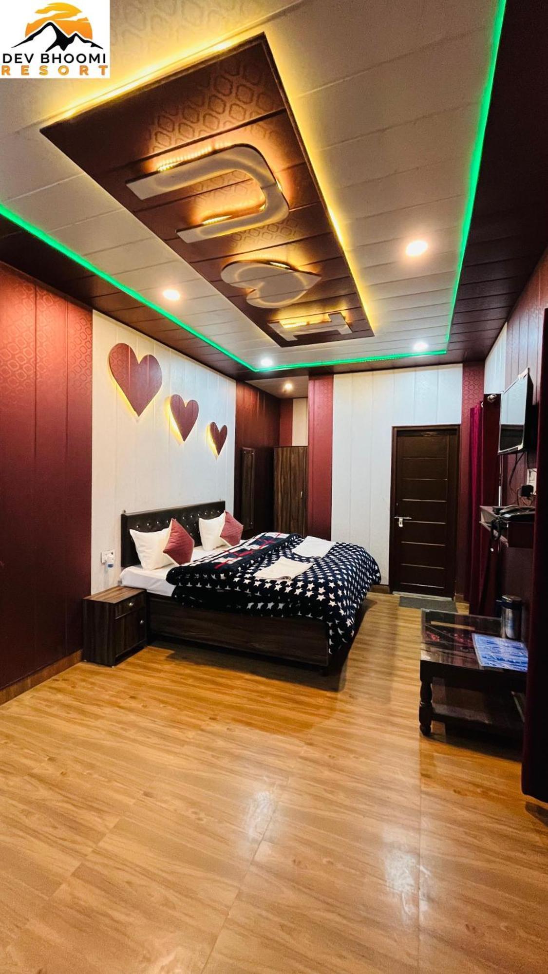 Dev Bhoomi Resort Kanatal Dış mekan fotoğraf